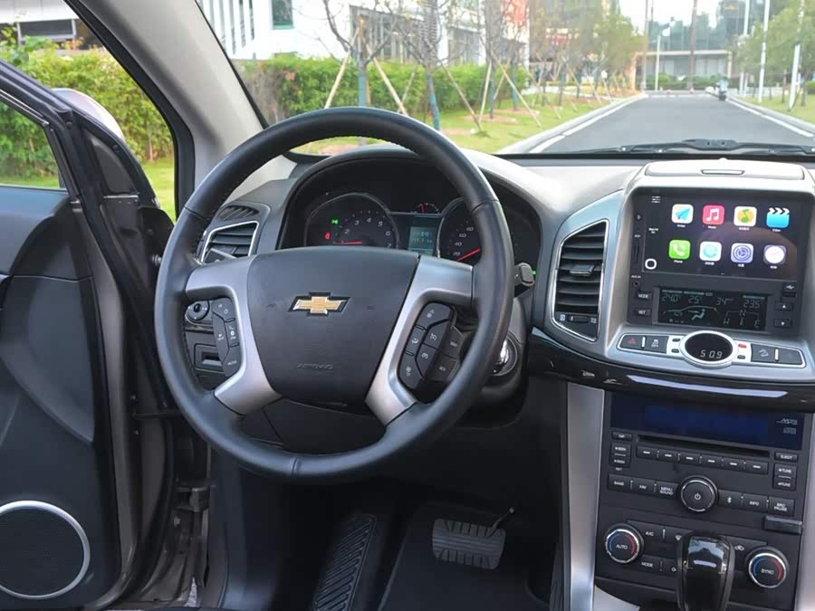 Chevrolet Captiva 2016 imagen de coche #29