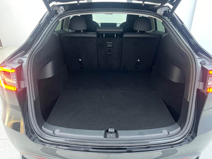 Tesla Model Y 2022 #29 Tesla Model Y 2022 car image #29