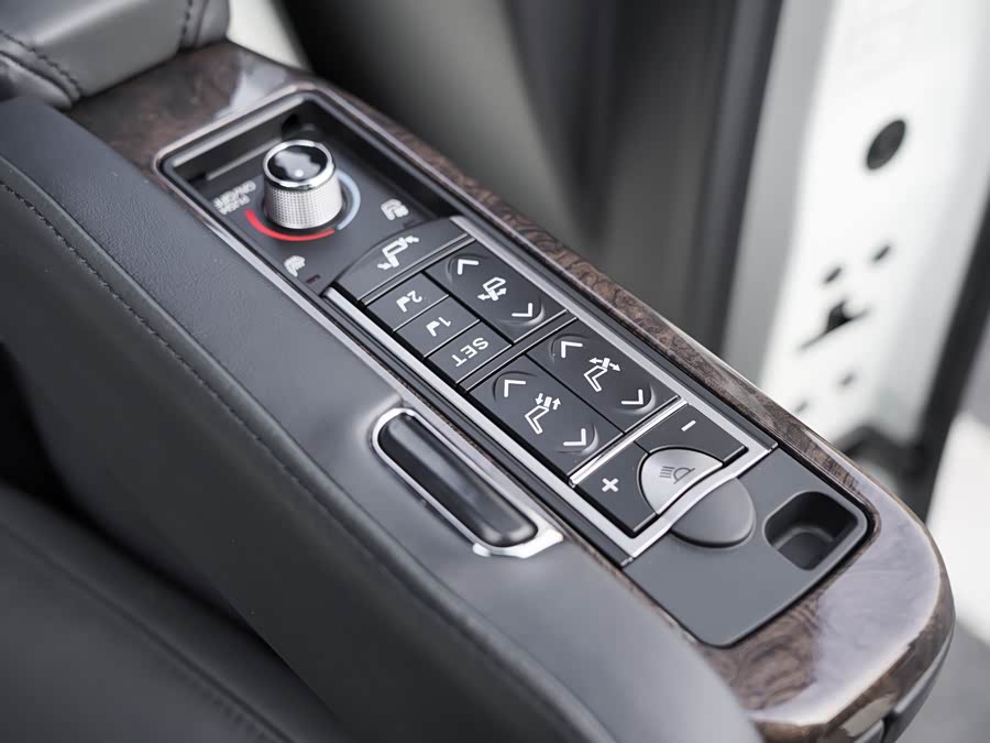 Toyota Alphard 2019 immagine di auto #29