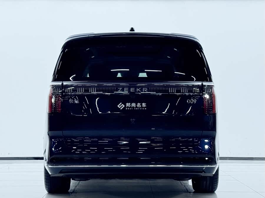 极氪 极氪009 2023 汽车图片 #29