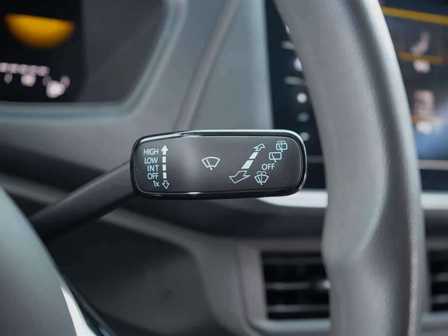 Volkswagen T-Cross 2023 car image #29