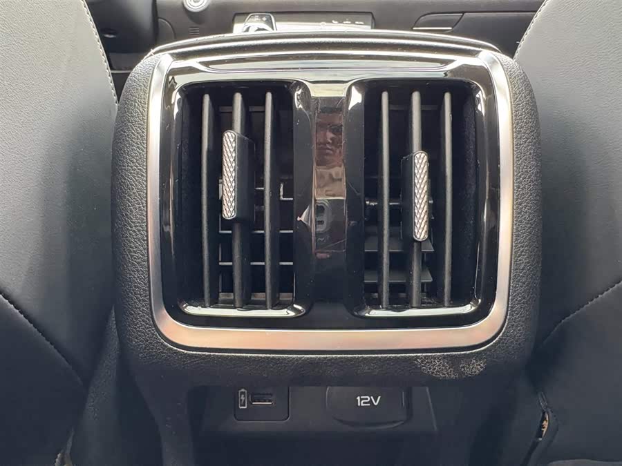 奔腾 奔腾B70 2023 汽车图片 #29