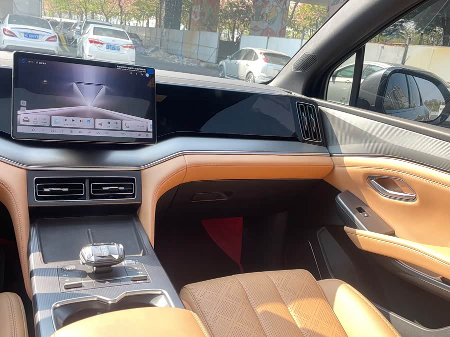 BYD SongL DM-i 2024 car image #29