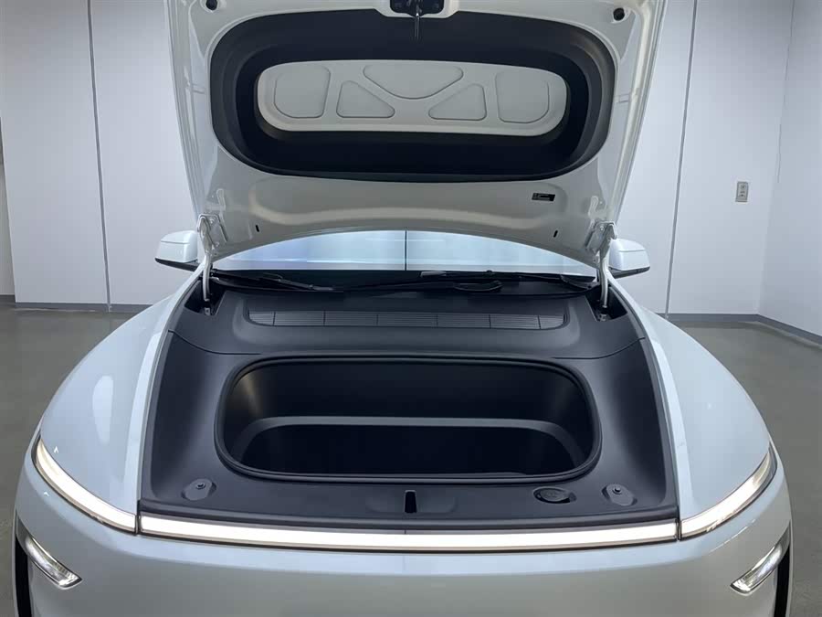 特斯拉 Model Y L 2025 汽车图片 #29