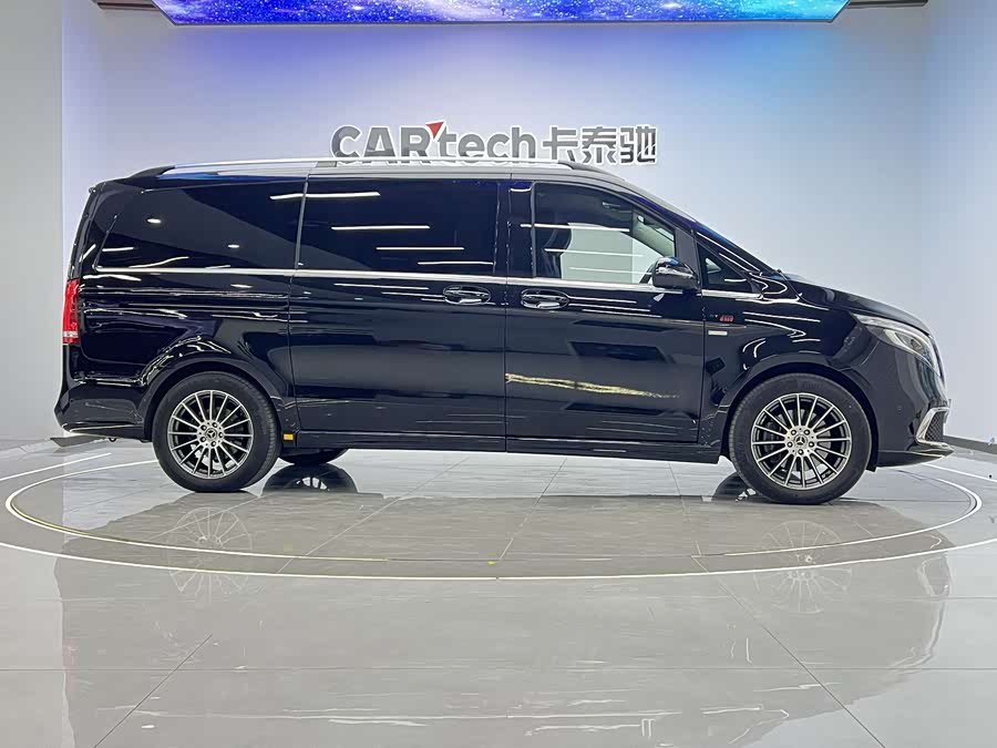 Mercedes-Benz V Class 2022 car image #29