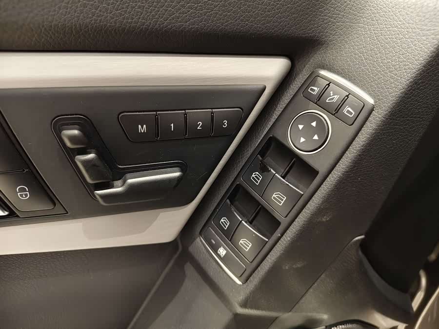 Mercedes-Benz GLK Class 2013 immagine di auto #29