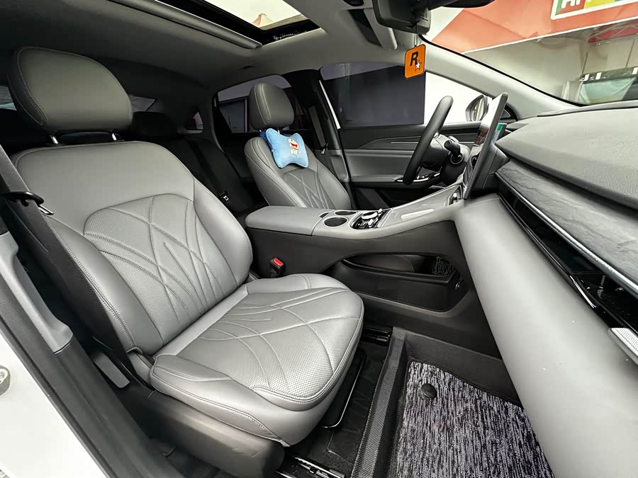 GEELY 2025 #29 GEELY 2025 car image #29