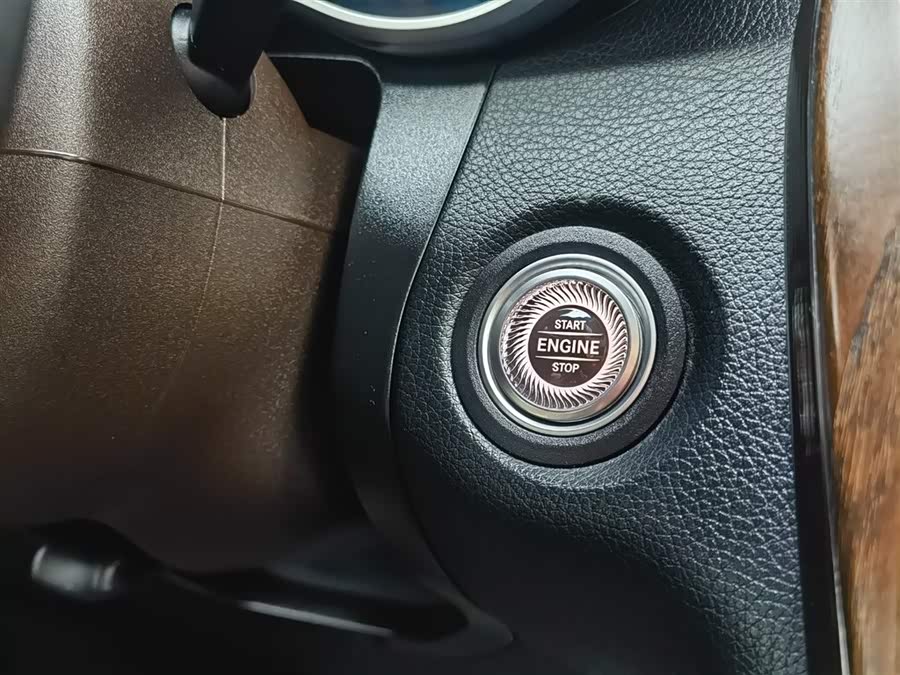 Mercedes-Benz GLC Class 2020 #29 Mercedes-Benz GLC Class 2020 immagine di auto #29