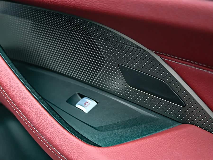 BMW i4 2025 car image #29