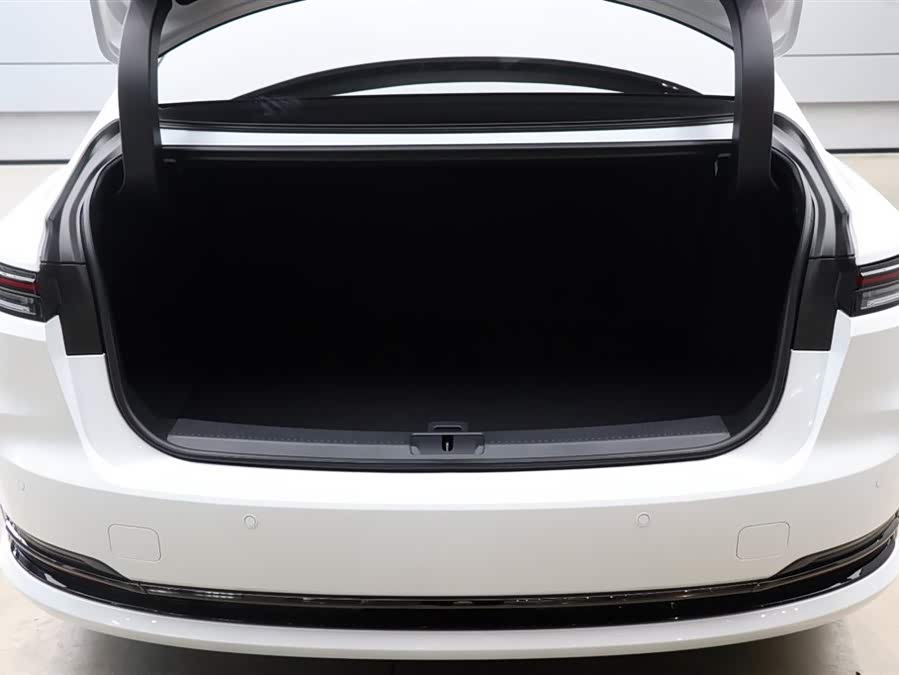 Toyota Crown 2025 صورة سيارة #29