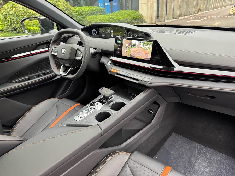 Changan UNI-V 2025 car image #29