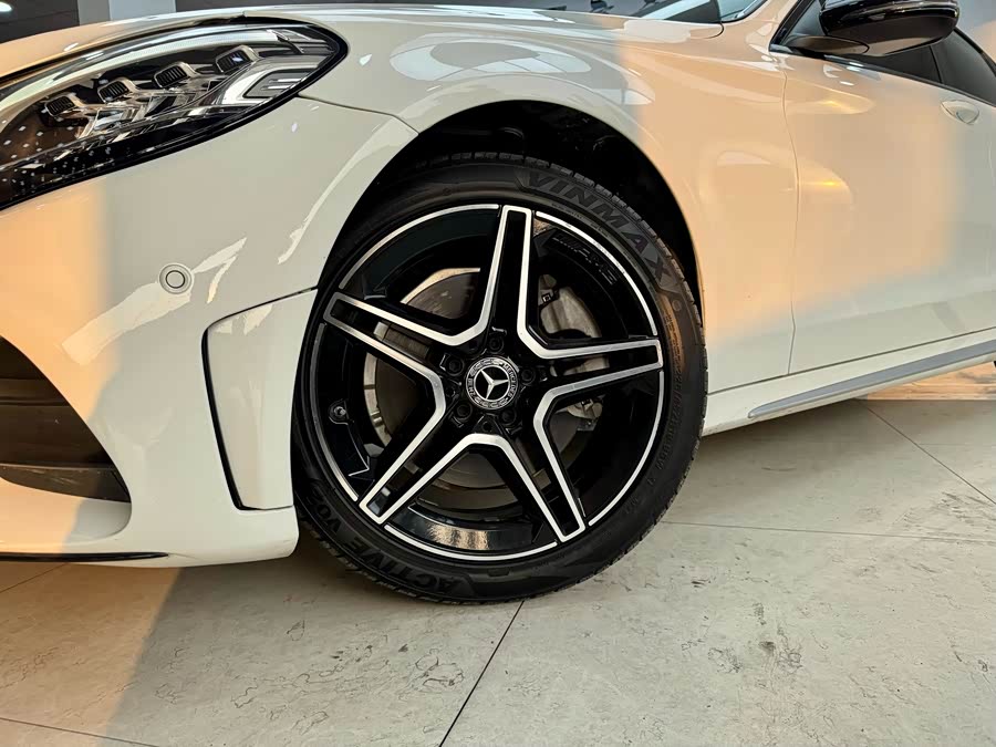 Mercedes-Benz C Class 2020 car image #29