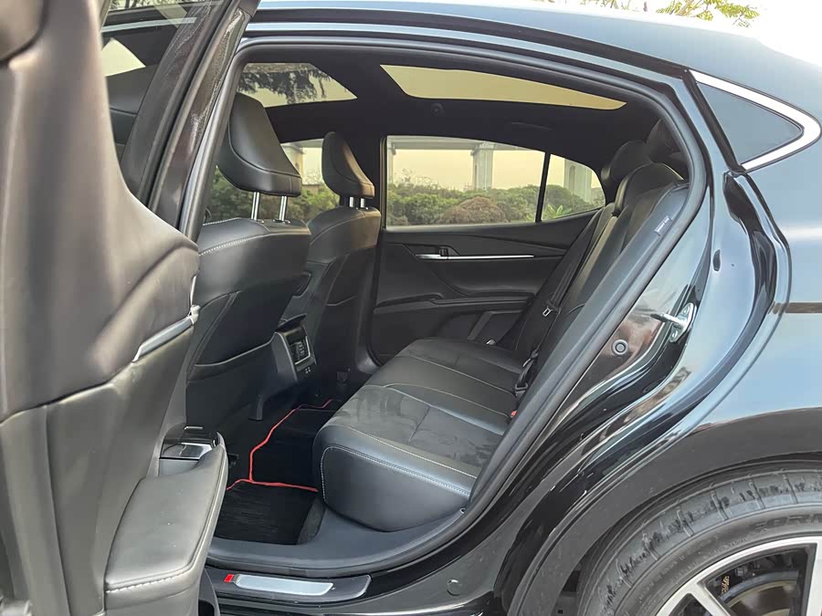 Toyota Camry 2024 immagine di auto #29