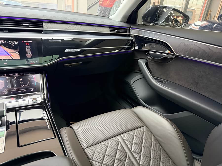 Audi A8 2021 imagem de carro #29