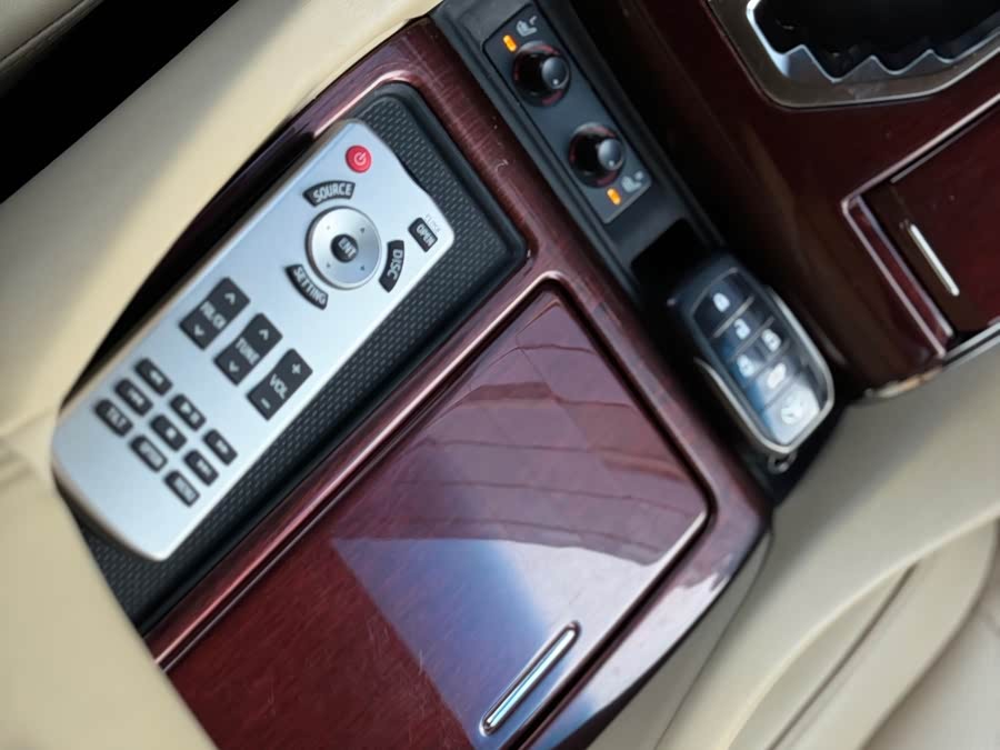 Toyota Alphard 2017 car image #29