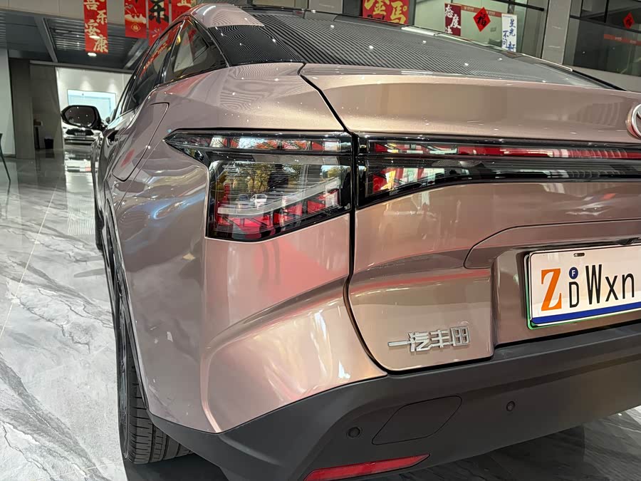 Toyota bZ3 2023 صورة سيارة #29