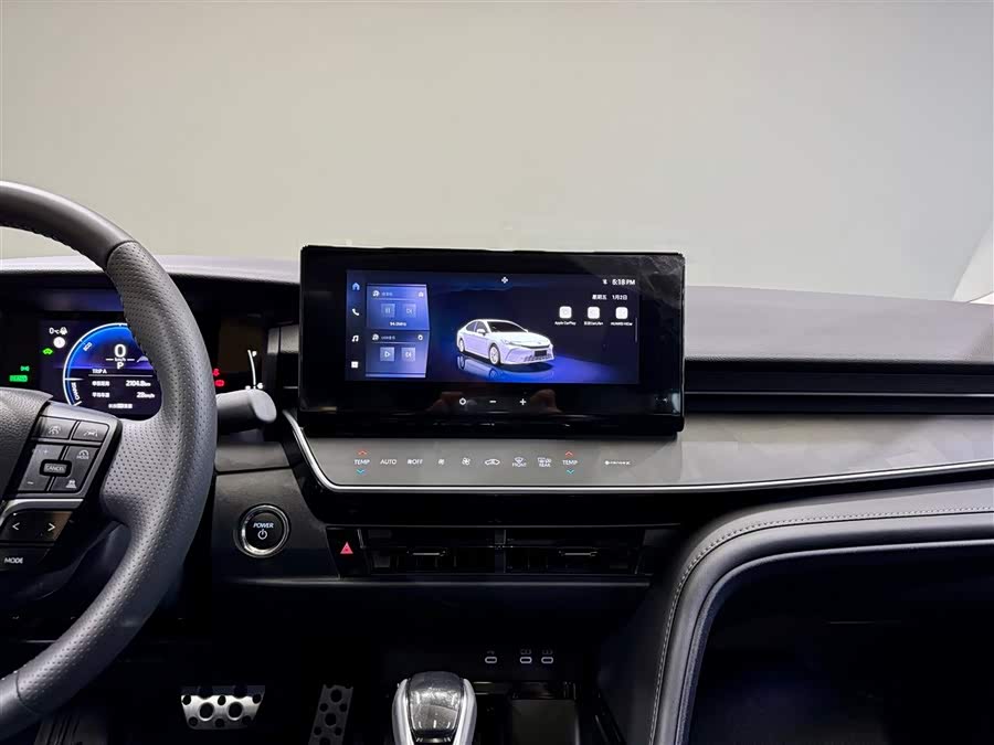 Toyota Camry 2025 car image #29