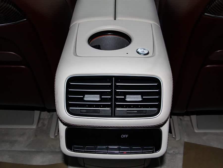 Mercedes-Benz Maybach GLS 2021 car image #29