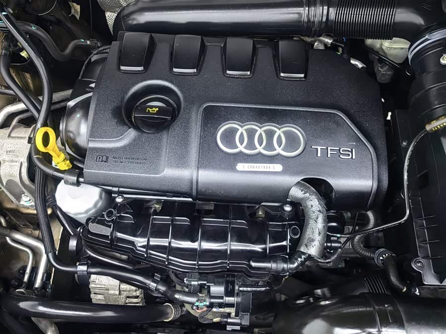 Audi Q3 2015 car image #29