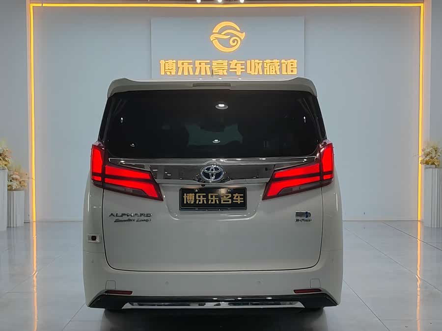 Toyota Alphard 2023 car image #29