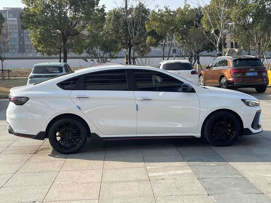 GEELY Binray 2022 immagine di auto #29