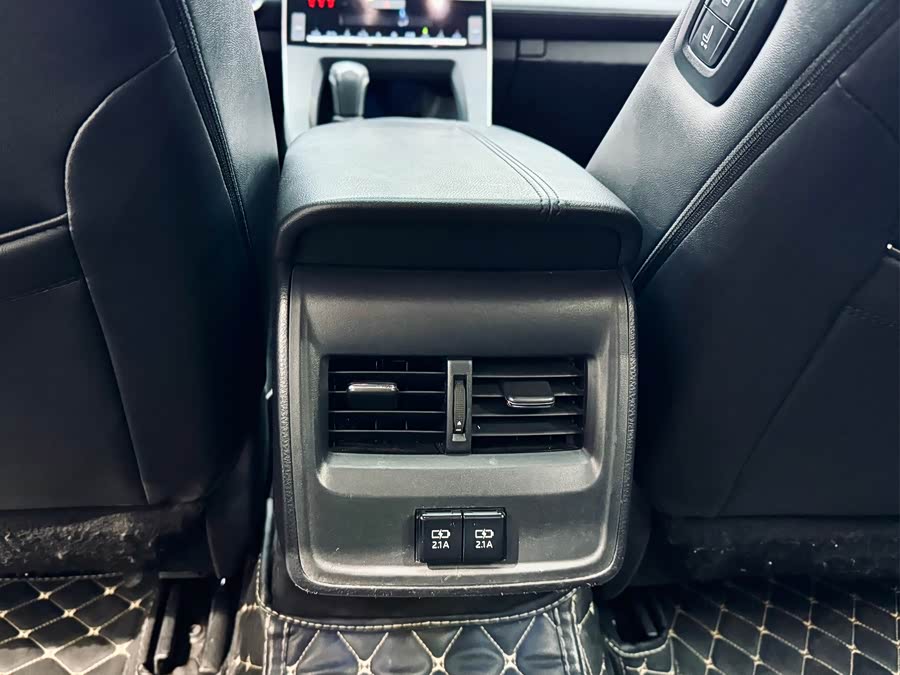 Toyota Avalon 2022 car image #29