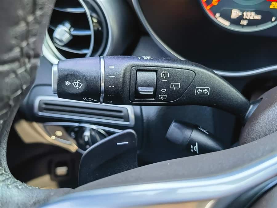 Mercedes-Benz GLC Class 2020 car image #29