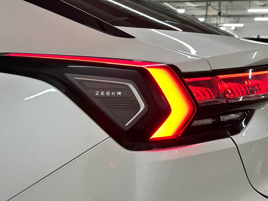 Zeekr 001 2024 #29 Zeekr 001 2024 car image #29