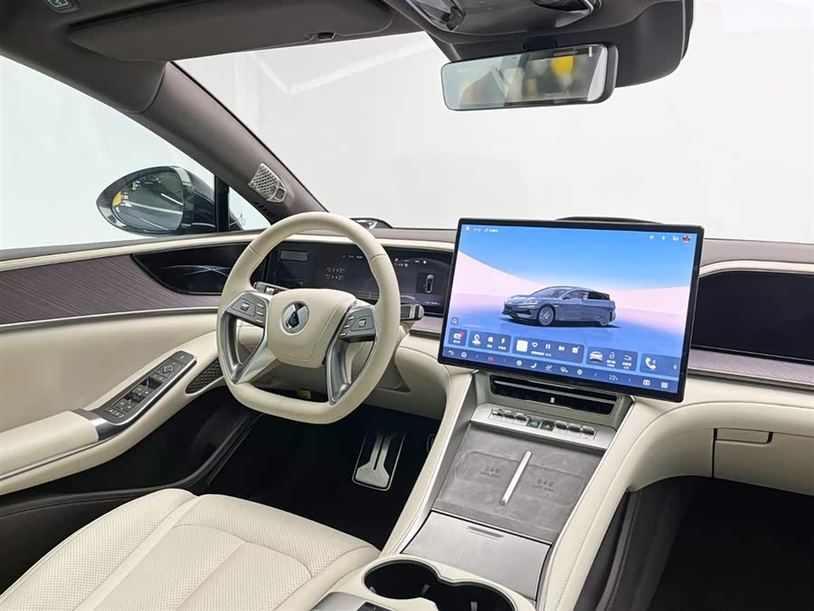 Denza Z9 2024 car image #29