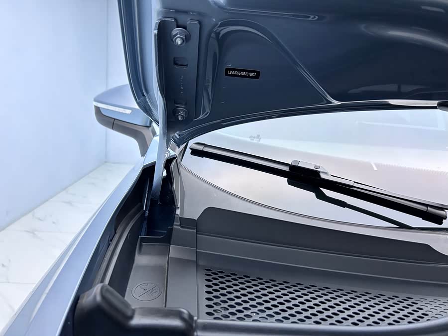 Volkswagen ID.4 X 2024 immagine di auto #29