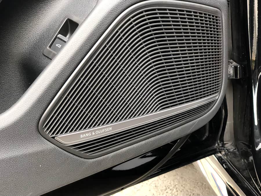 Audi RS 4 2023 immagine di auto #29