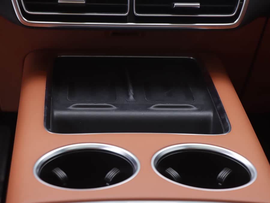 Li L9 2024 صورة سيارة #29