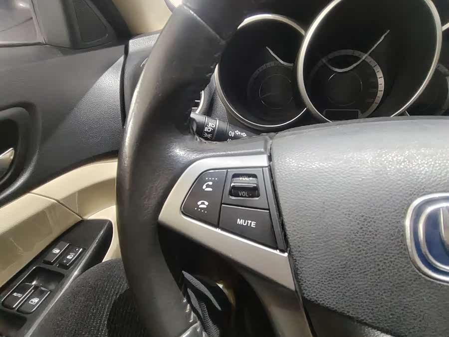 Changan Eado 2014 imagem de carro #29