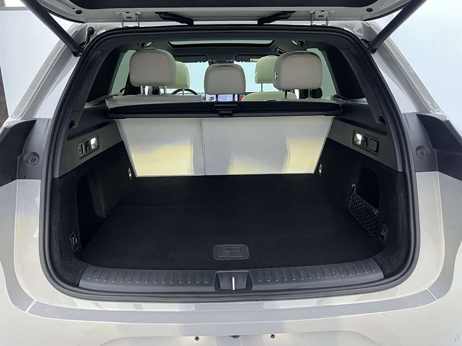 Li L6 2025 imagen de coche #29