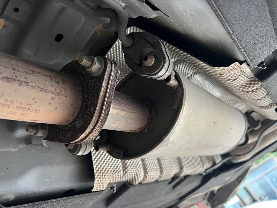 Forthing JOYEAR X6 2018 car image #29