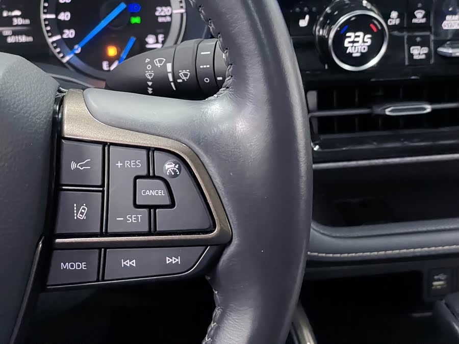 Toyota Highlander 2023 car image #29