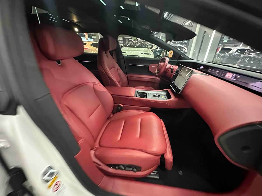 Avatr 12 2025 car image #29