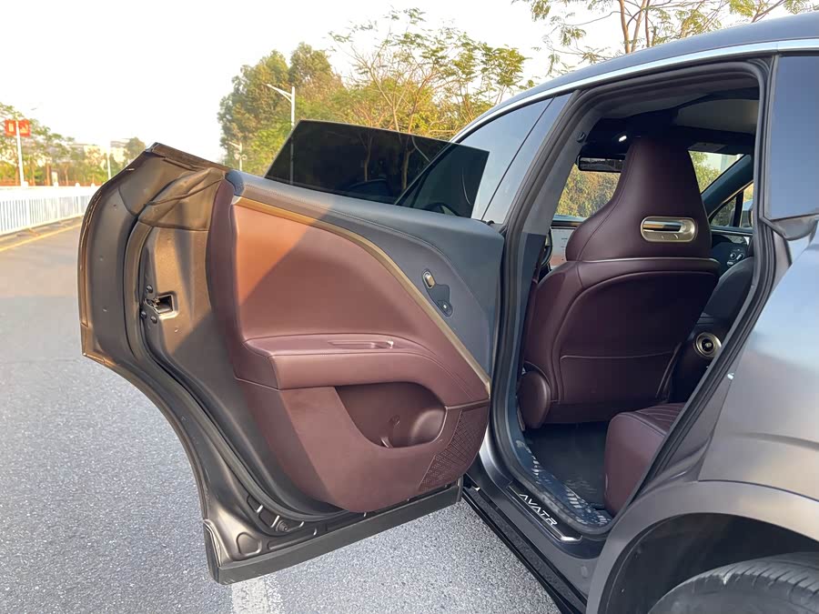 Avatr 11 2023 immagine di auto #29