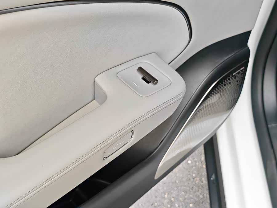 极氪 极氪007 2024 汽车图片 #29