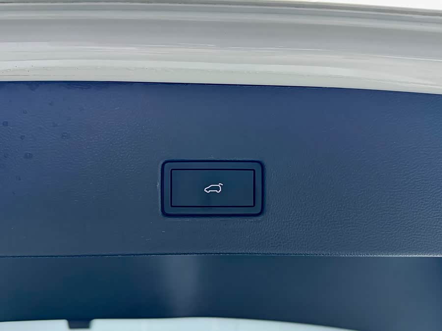 Volkswagen T-Roc 2021 car image #29