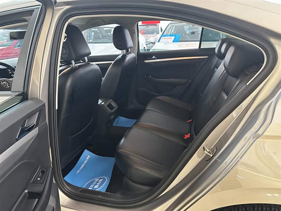 Volkswagen Bora 2020 immagine di auto #29