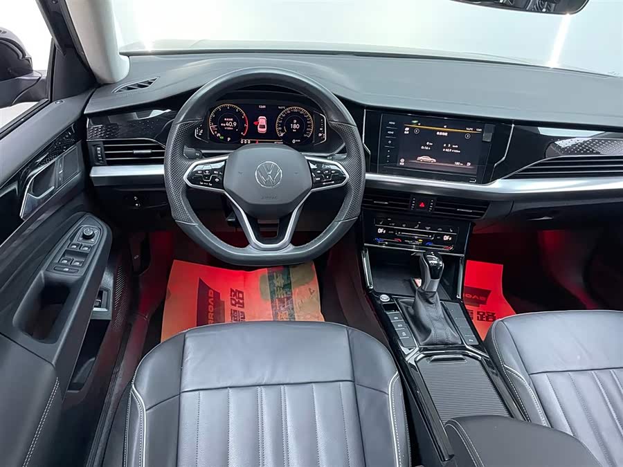 Volkswagen Passat 2023 car image #29