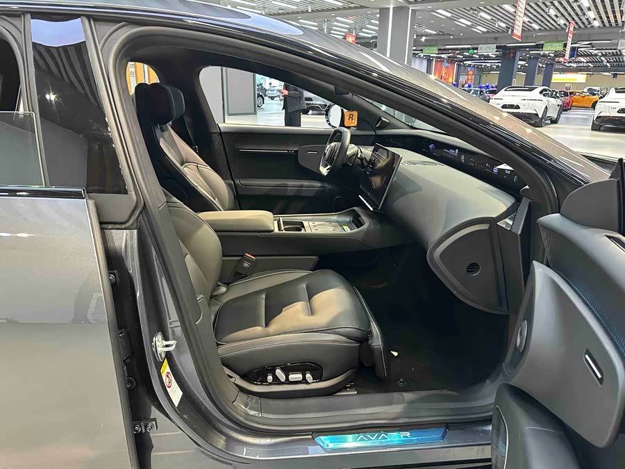 Avatr 12 2024 car image #29