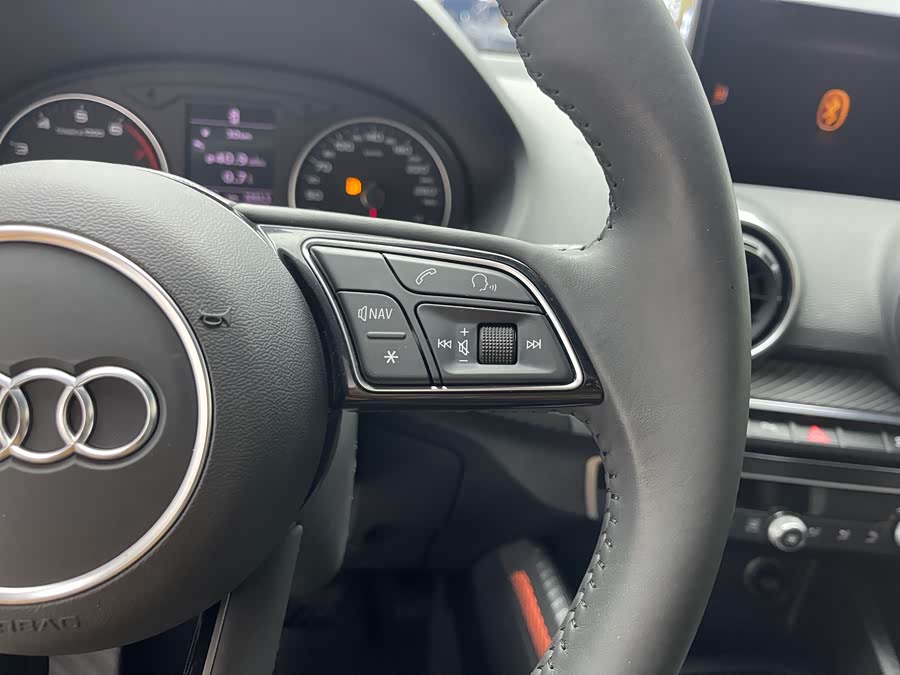 Audi Q2L 2021 #29 Audi Q2L 2021 car image #29