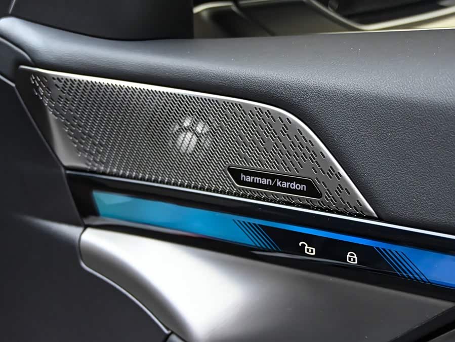 BMW 5 Series 2024 car image #29