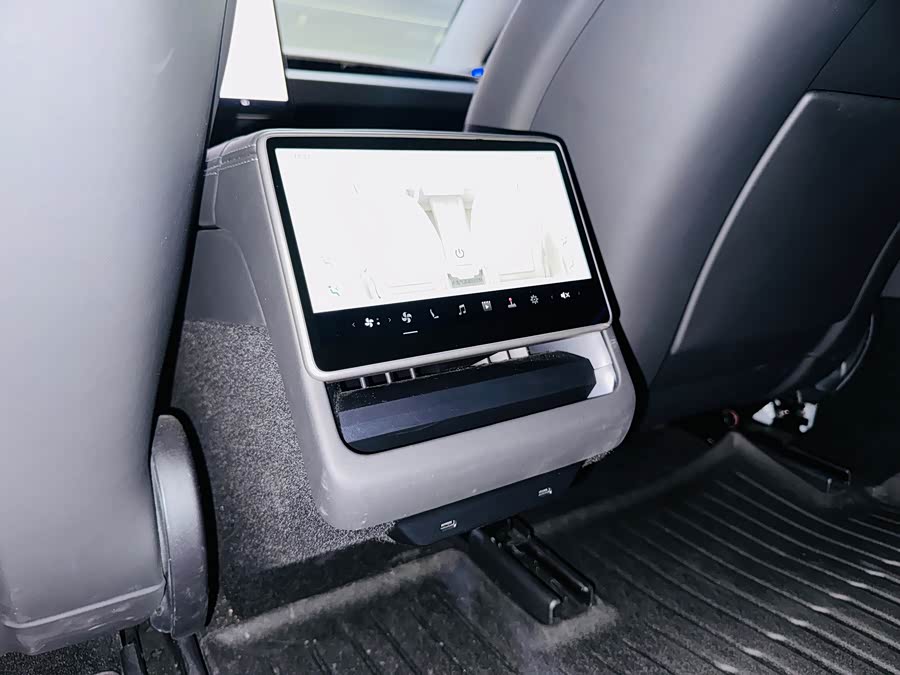 特斯拉 Model 3 2025 汽车图片 #29