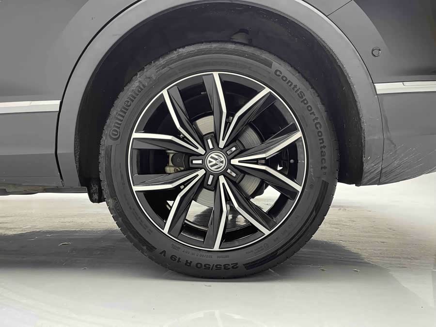 Volkswagen Tiguan L 2019 #29 Volkswagen Tiguan L 2019 car image #29