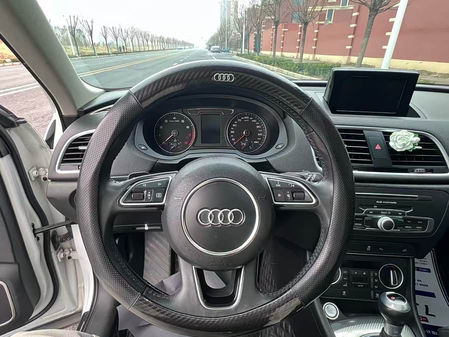 Audi Q3 2018 #29 Audi Q3 2018 car image #29