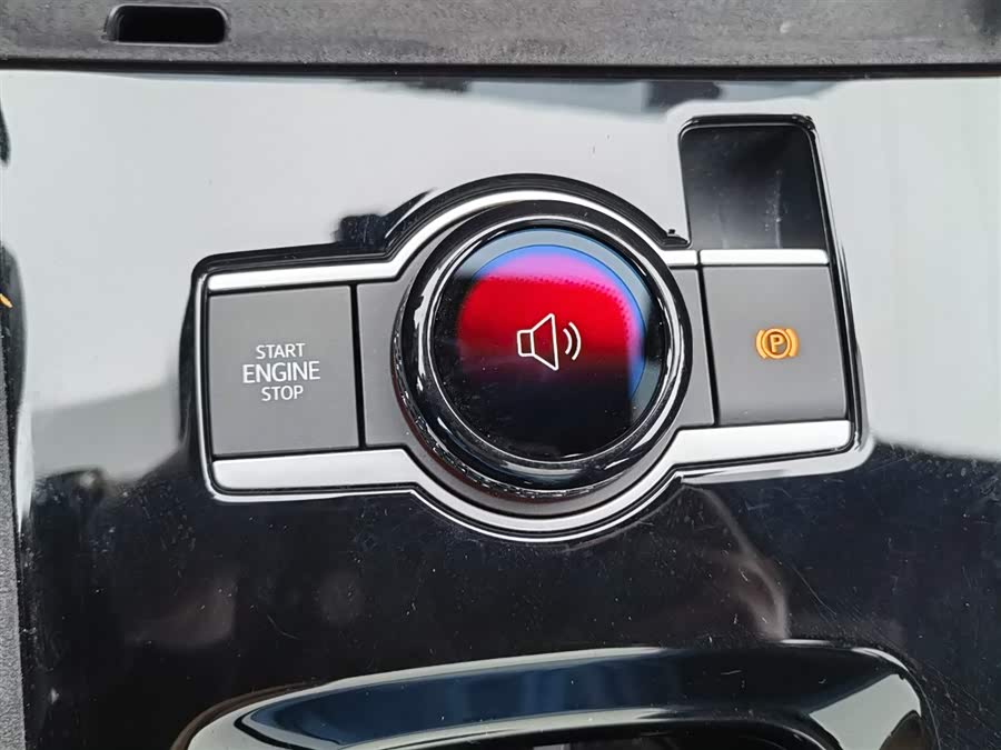 Volkswagen Tiguan L 2024 car image #29