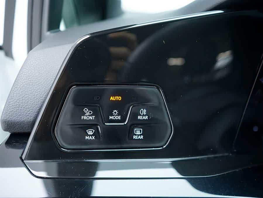 Volkswagen Golf 2022 car image #29